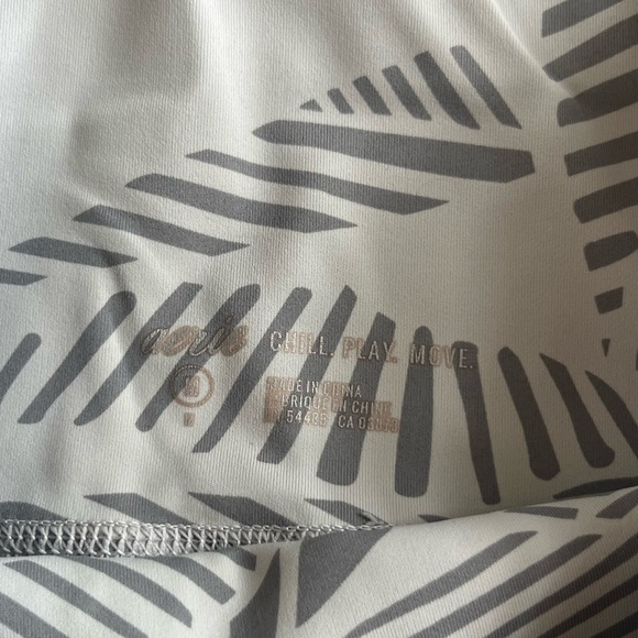 Aerie Play Palm Leaf Print Leggings SZ M - Picture 3 of 7